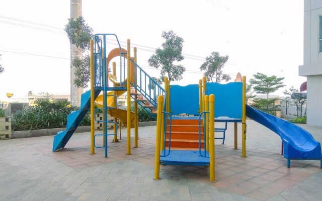 Homey And Relaxing Studio Grand Dhika City Apartment