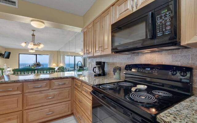 Regency Towers 3 Bedroom Apartment