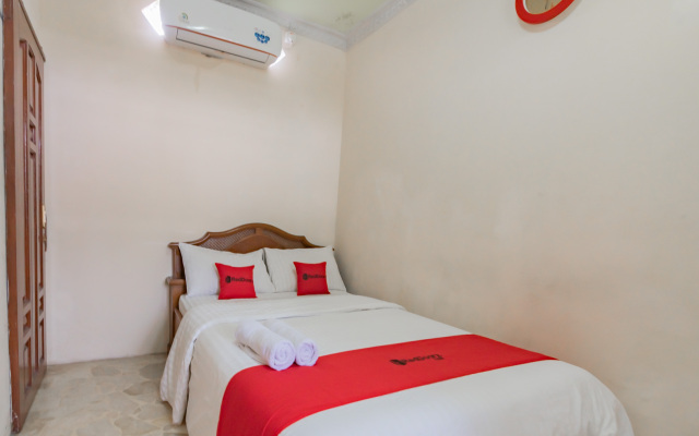 RedDoorz near Tugu Kuda Kosong Cianjur