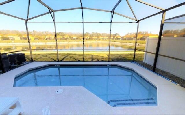 541 Las Fuentes Drive