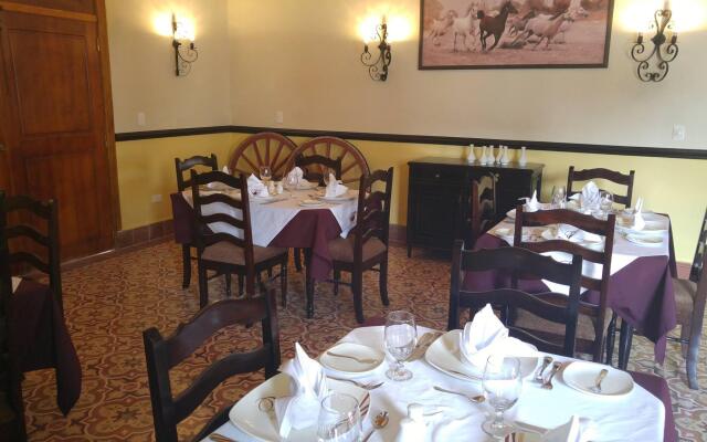 Hotel E Caballeriza
