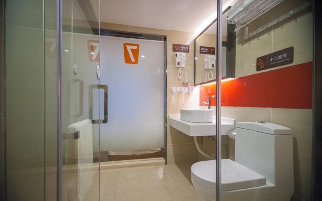 7 Days Premium Chongqing Nanping Convention Center Gongmao Subway Station Branch – Bathroom – Chongqing