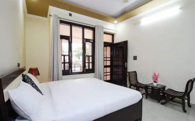 Hobo Hostel