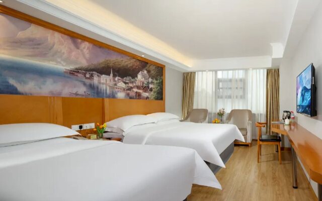 Vienna Hotel Chengdu Chunxi Road Tianfu Plaza Subway Station