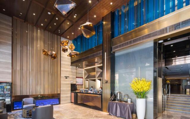 Paco Hotel (Guangzhouta Datang Metro Station)