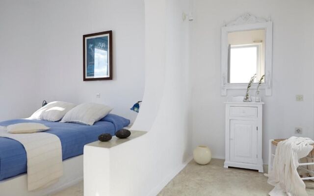 Altana Traditional Houses & Suites