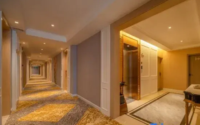 Vienna Hotel (Pu'er Jingdong County Branch)