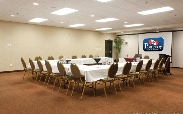 Pomeroy Inn and Suites Chetwynd
