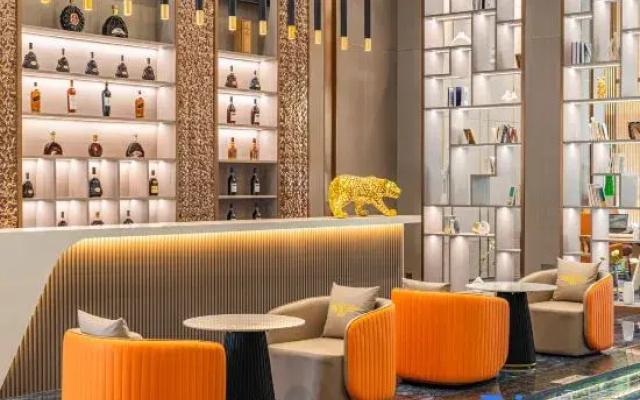Poltton Century Hotel（Yangjiang  Jinshan Road ）