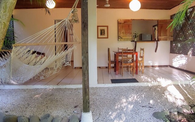 Colibri Surf House & Flats