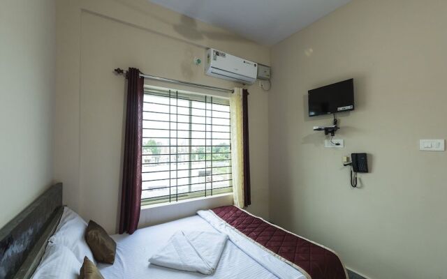 OYO 9544 Hotel Crown Residency