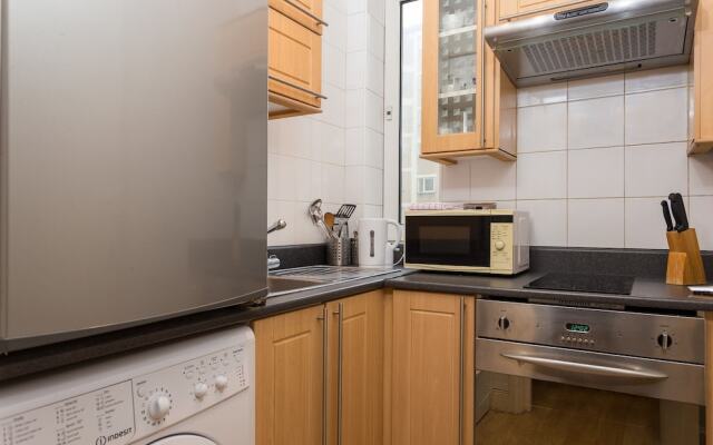 2 Bed Apartment In Kensington