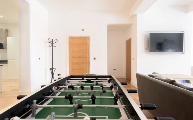 The White Wood Forest - Jewellery Quarter 3bdr Home