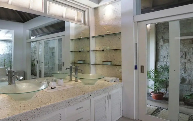 Villa Flora Seminyak