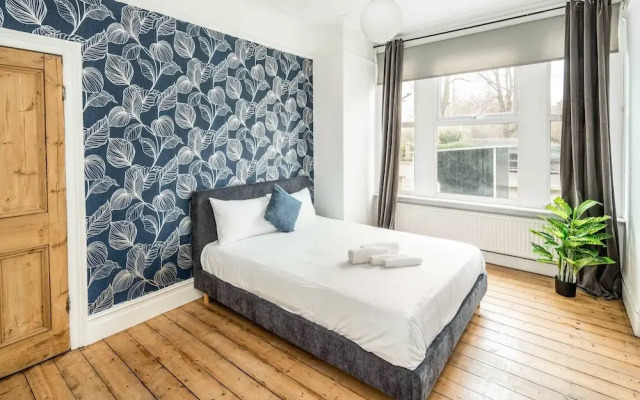 Stylish 3B Fulham Flat Garden near Thames & Tube