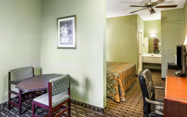 Rodeway Inn & Suites Smyrna - Nashville Area