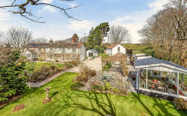 Tresowes Green Cottage