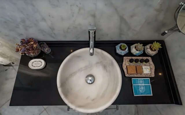 Beyaz Kapı Boutique Hotel