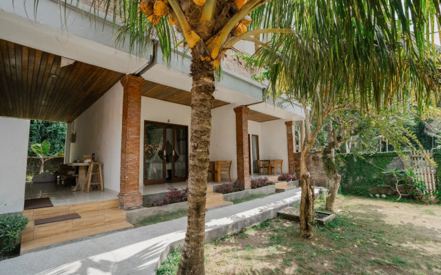 Crystal Bay Pool View Bungalow