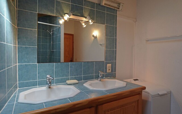 Chic Farmhouse With Swimming Pool in Prunet-et-Belpuig