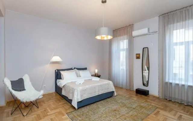Stylish 2BR apt in the heart of old Tbilisi