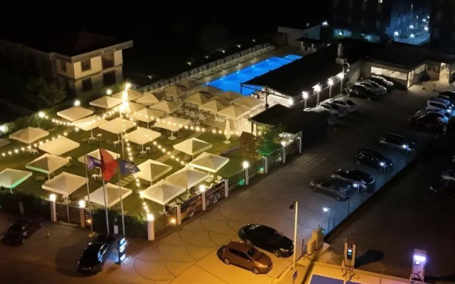 Uçar Royal Hotel and Conference Hall