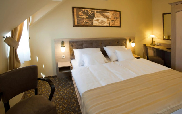 Barokk Hotel Promenád Gyor