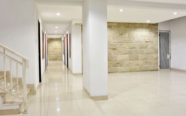 ZEN Rooms Basic near Cilandak Town Square