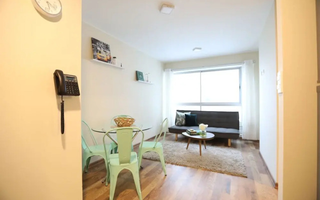 Vistas espectaculares en tranquilo apt