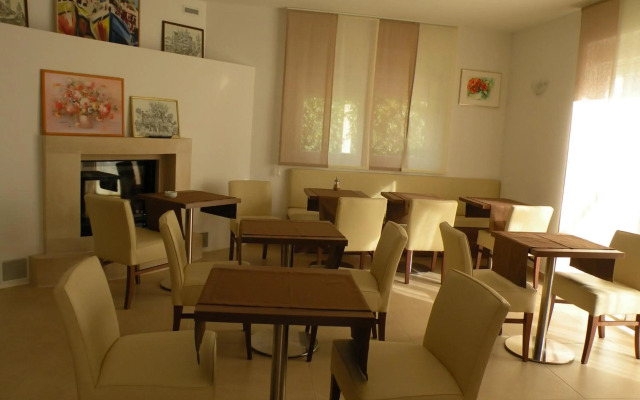 Hotel Villa Karda