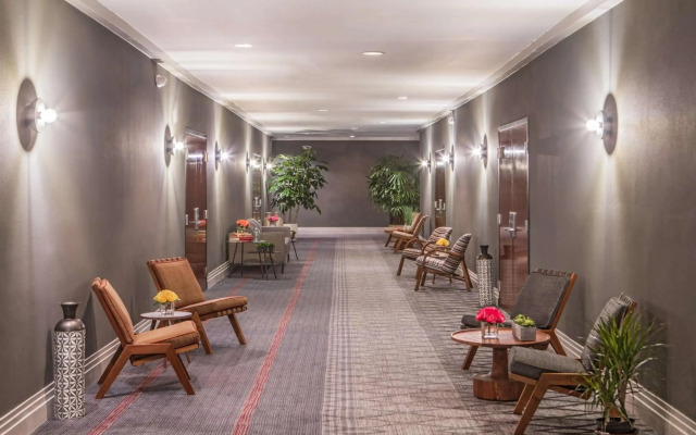 DoubleTree by Hilton Atlanta Windy Hill Ballpark