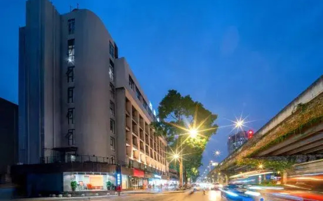 Xishang Hotel (Chengdu Yipin World Yihan Road East Subway Station)
