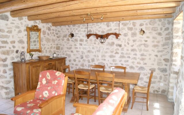 House With 3 Bedrooms in Saint-pal-de-senouire, With Wonderful Mountai