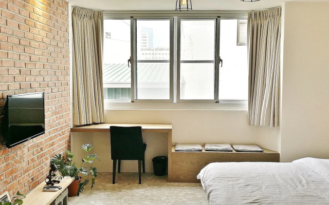 Mutter Apartment