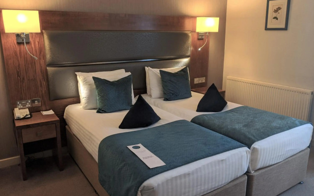 Cotswold Lodge Hotel