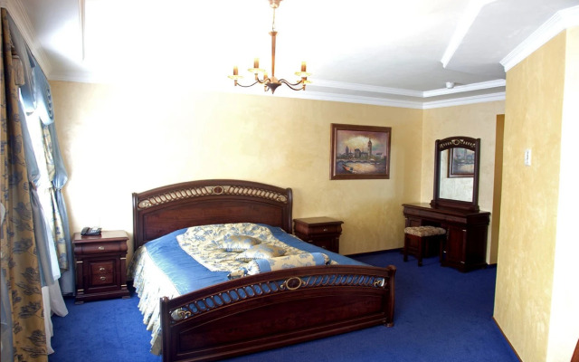 Октябрьская - фото 2