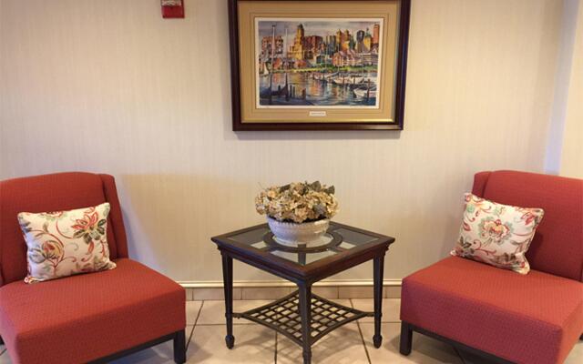 Holiday Inn Express Hotel & Suites Buffalo-Airport by IHG