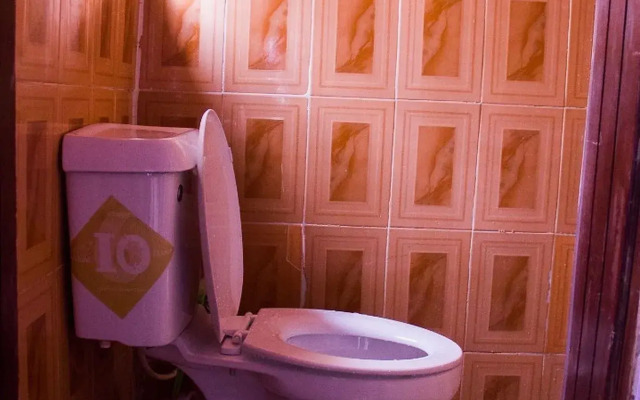 De Web Hotel & Lodge