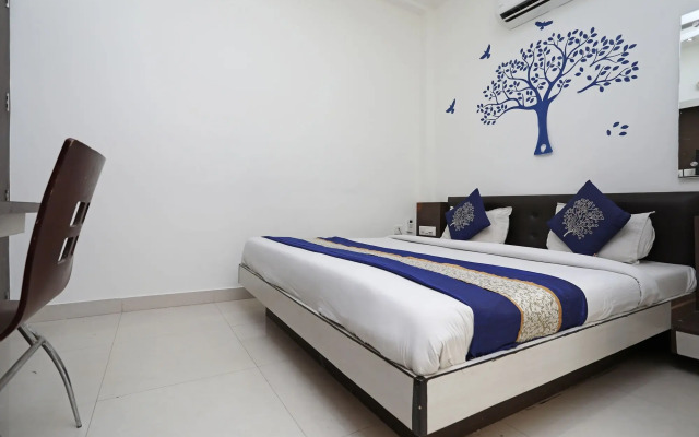 OYO 10454 Hotel Riviera