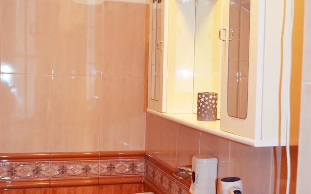 M & J Central Suites