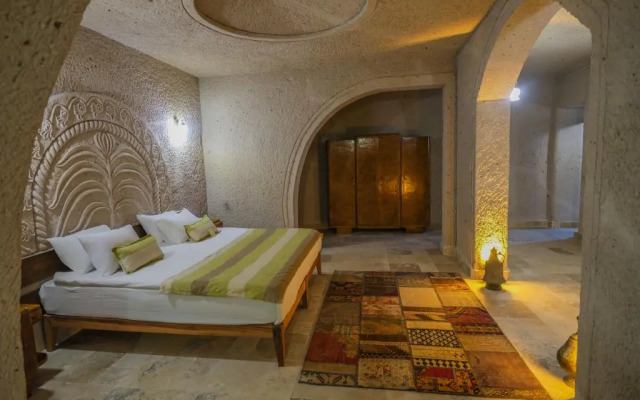 Kalsedon Cave Suites