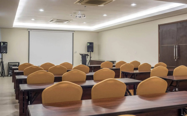 Hotel Dafam Savvoya Seminyak