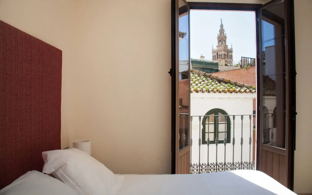 Guzman El Bueno Suites
