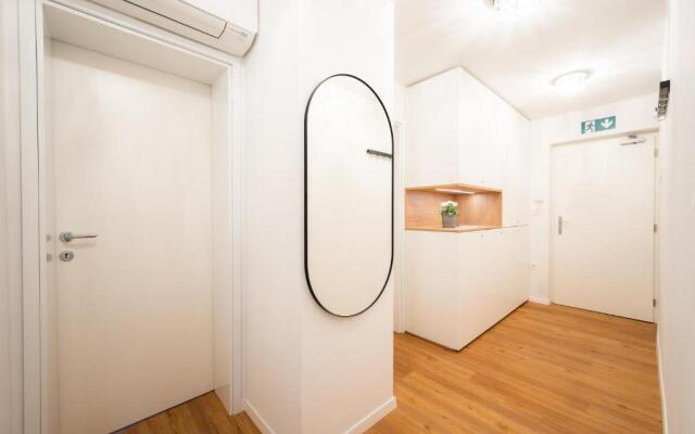 Apartment 396