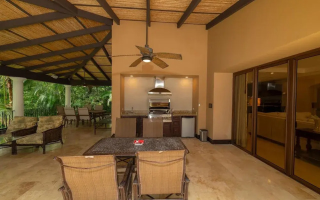 - Casa Zafiro 7 Bedrooms Private Pool