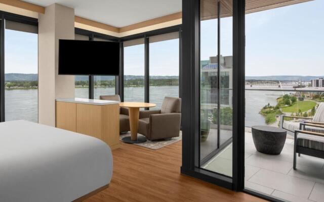 AC Hotel Vancouver Waterfront