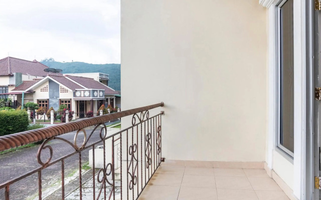 OYO 2950 Grand Suites Palace