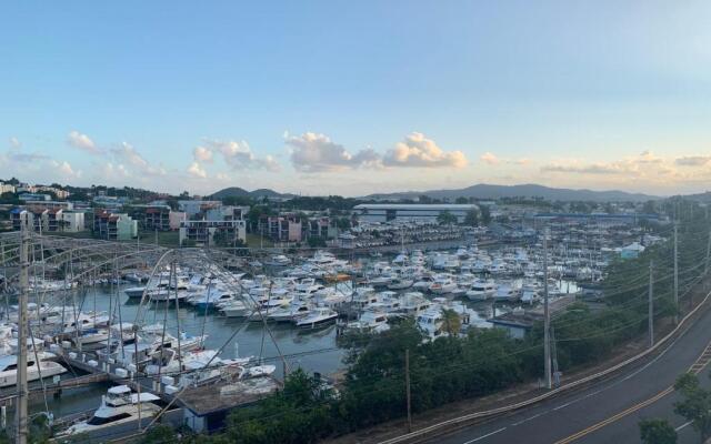 Oasis Luxury Penthouse with Ocean and Marina Views