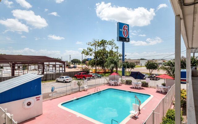 Motel 6 Victoria, TX