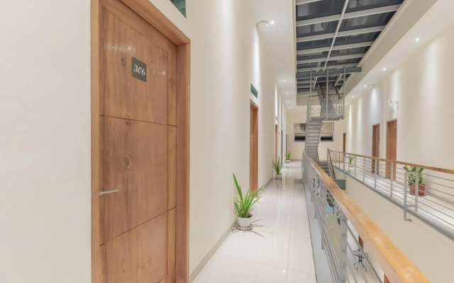 OYO Flagship 1308 Darmo Residence